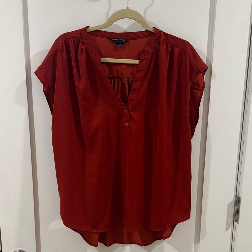 Banana Republic Deep Red V-Neck Cap Sleeve Blouse